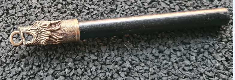 Firesteel ( ferroceriumrod) Wolf of Arend brons handvat groter met kop - Afbeelding 5